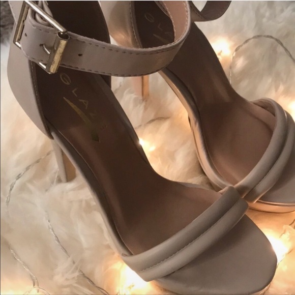 Heels - Picture 2 of 3